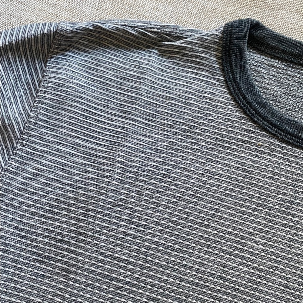 Hugo Boss Abruzzi 14 Slim Fit Crewneck Gray Striped Long Sleeve Sweater Size M - Picture 2 of 10